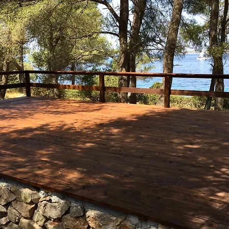 Salbunara Zen Seafront Holiday home Otok Mrduja